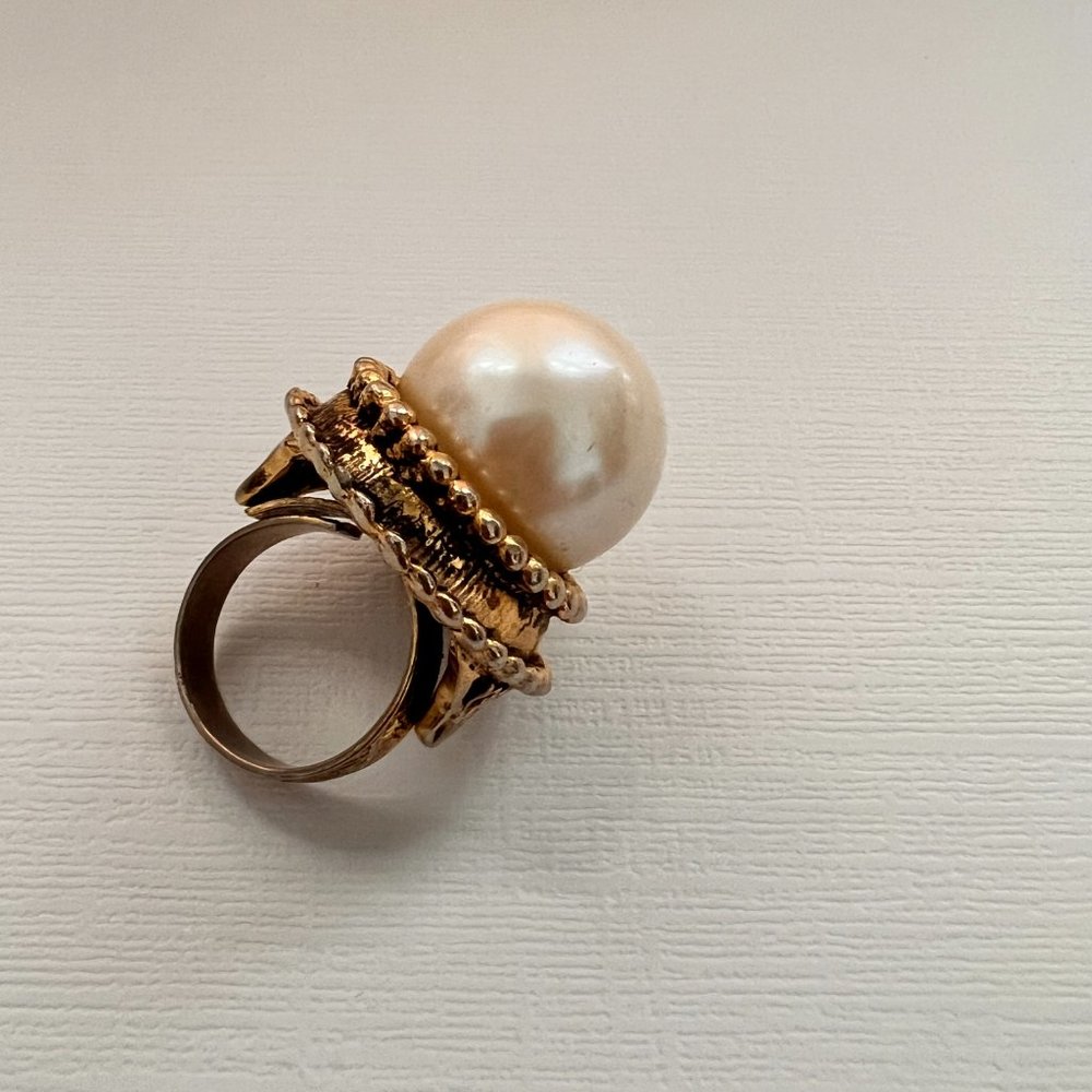 Pearl Ring - Picture 4 of 9
